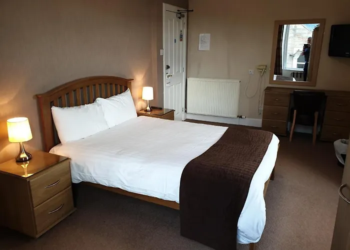 Commercial Hotel